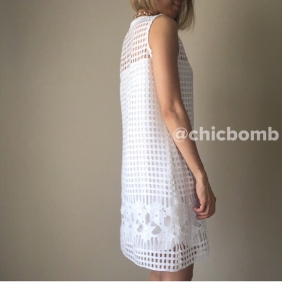 SALE White crocheted sleeveless dress. Fully lined - Picture 2 of 4