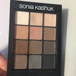 Sonia Kashuk Eye on Neutral Matte 02