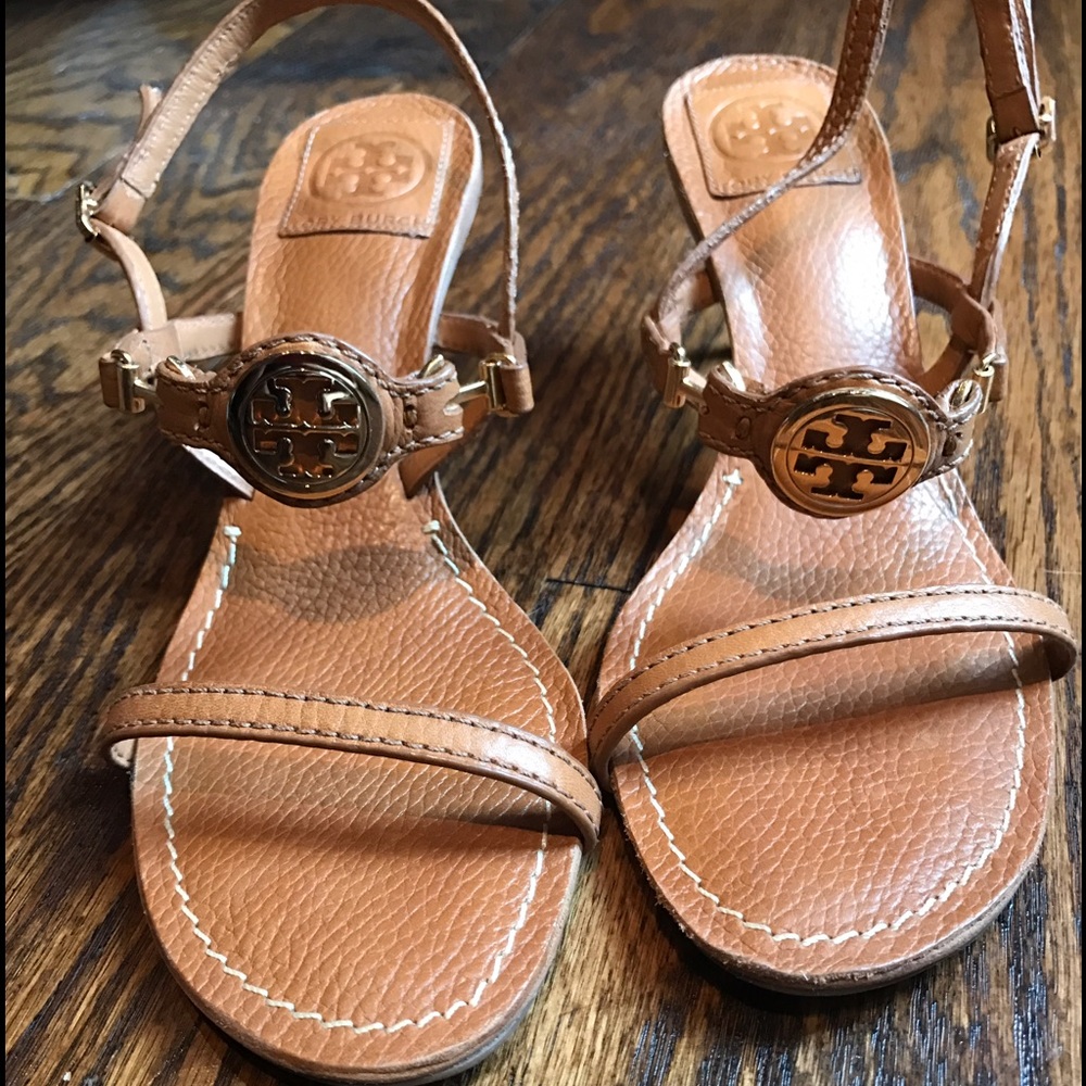 Tory Burch Strappy Sandals with heel. Tan, Size 8.