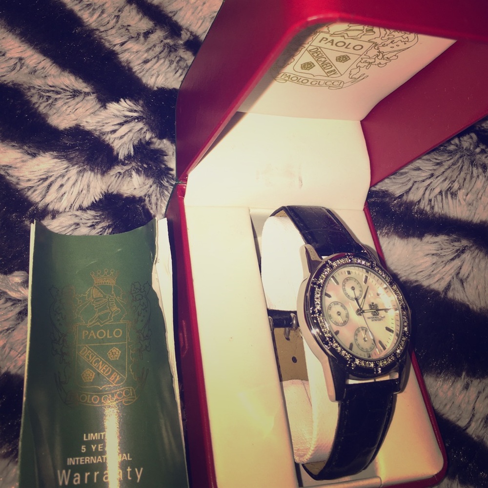 ❤️SOLDDDD💜 BRAND NEW PAOLO GUCCI WATCH 💚❤️
