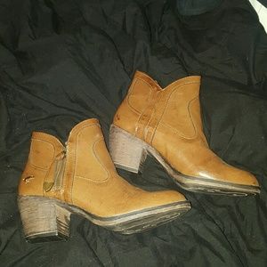 Modcloth Rocket Dog Sidney Booties Brown size 8