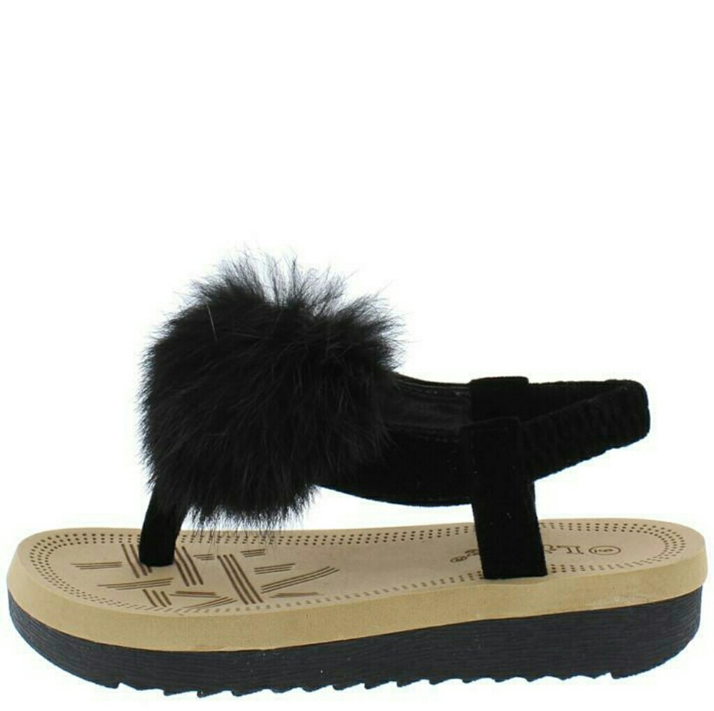 Kids pom pom sandals