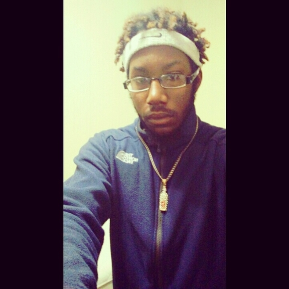 Meet your Posher, Nakari - Picture 1 of 1