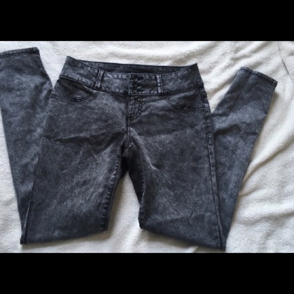 Gray/black jeans
