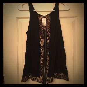 Zipper down cheetah top