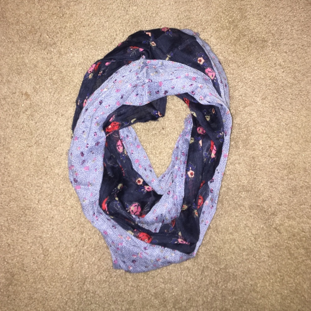 Blue floral I nfinity scarf