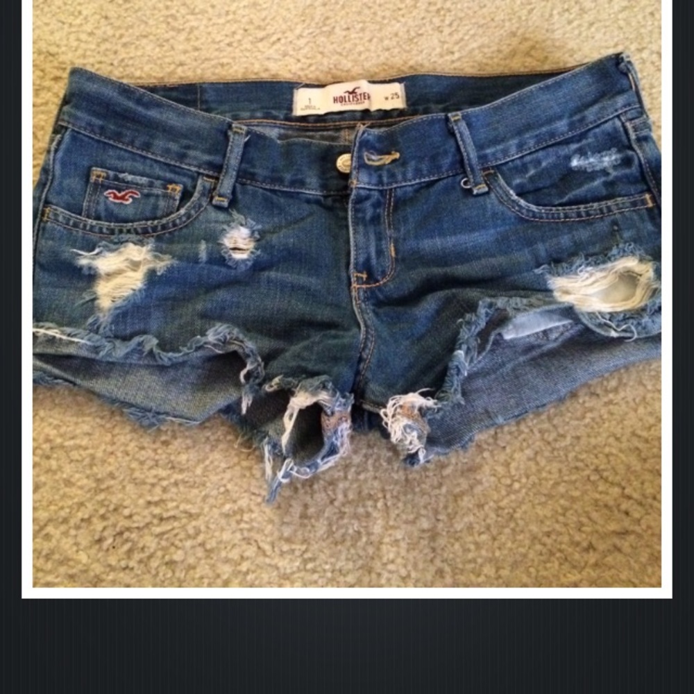 Hollister short