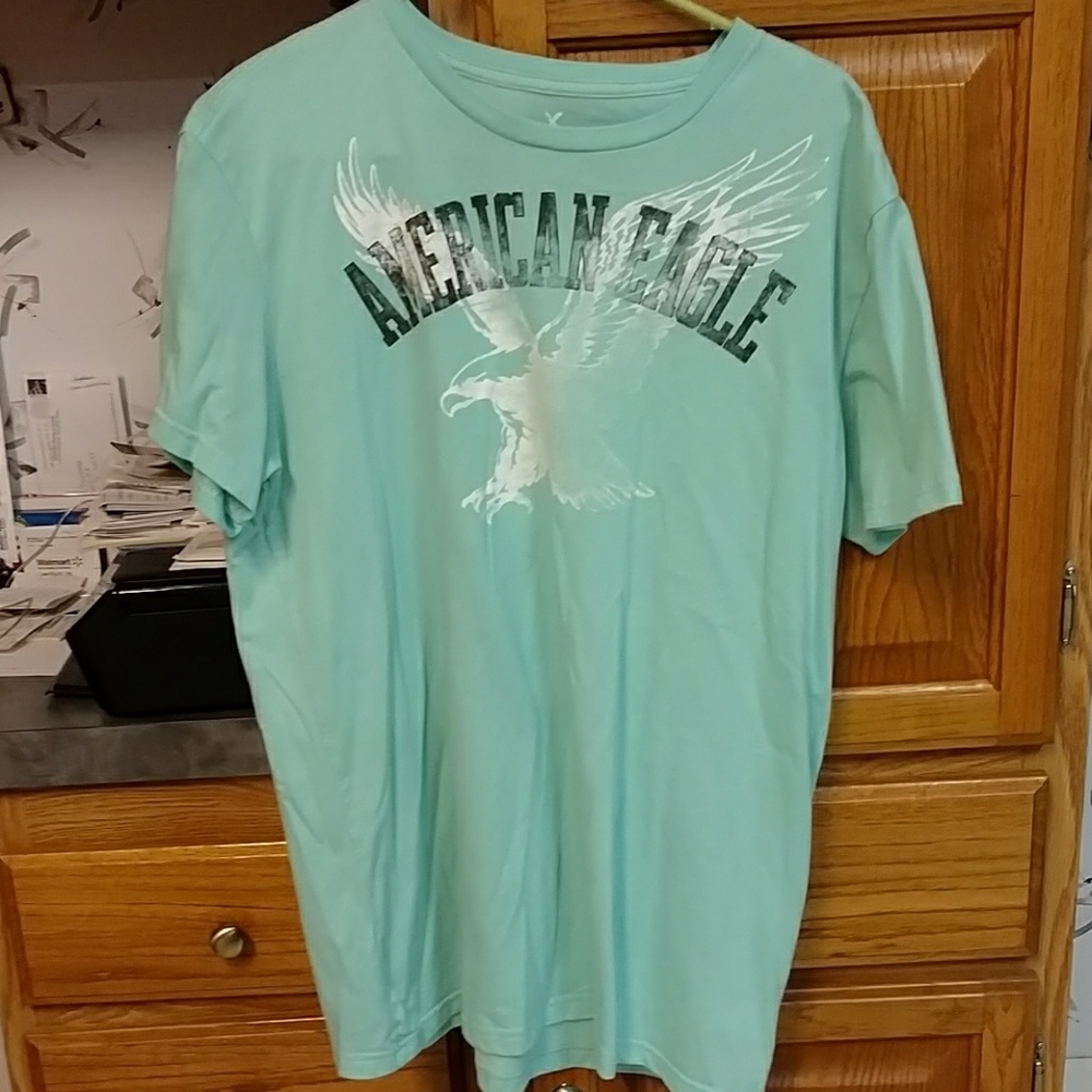 American Eagle tee