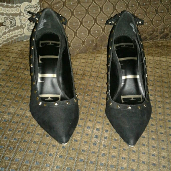 ❤️ FINAL REDUCTION Studded Pumps - Picture 2 of 8