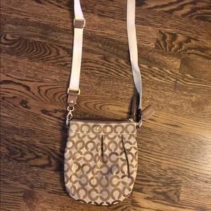 Coach signature Cross body Bag