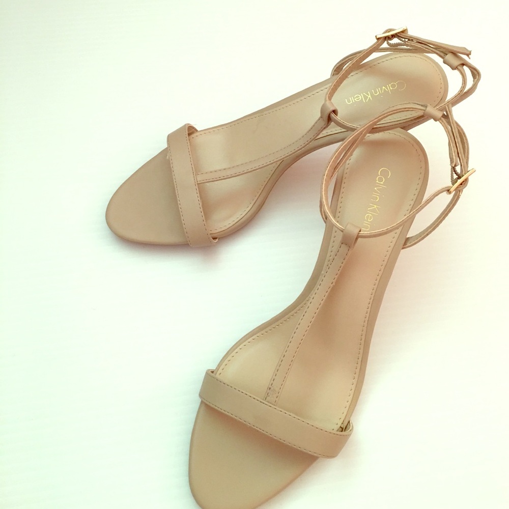 ❗️FINAL PRICE New Nude T Strap 2" Heels