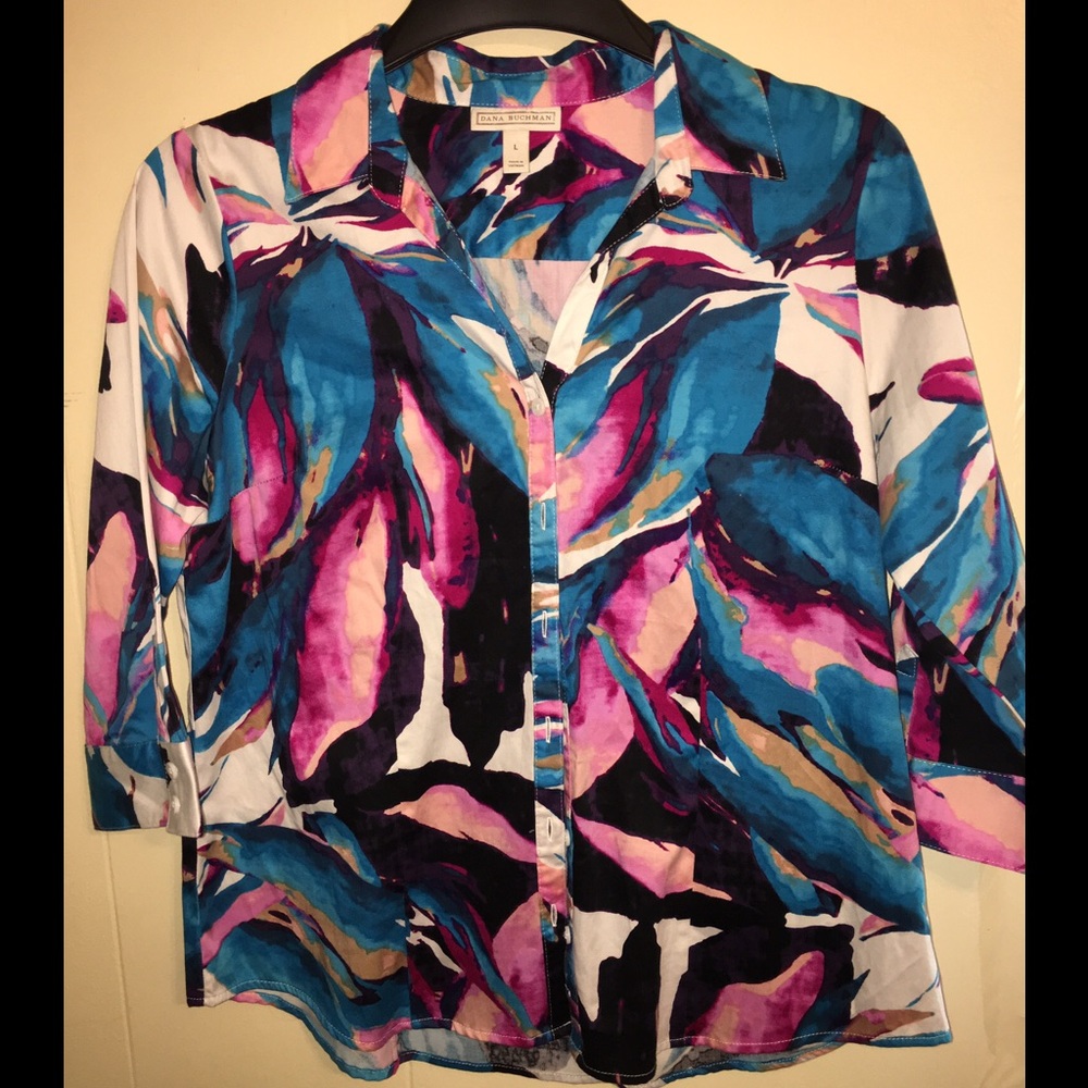 Dana Buchman shirt with 3/4 length sleeves