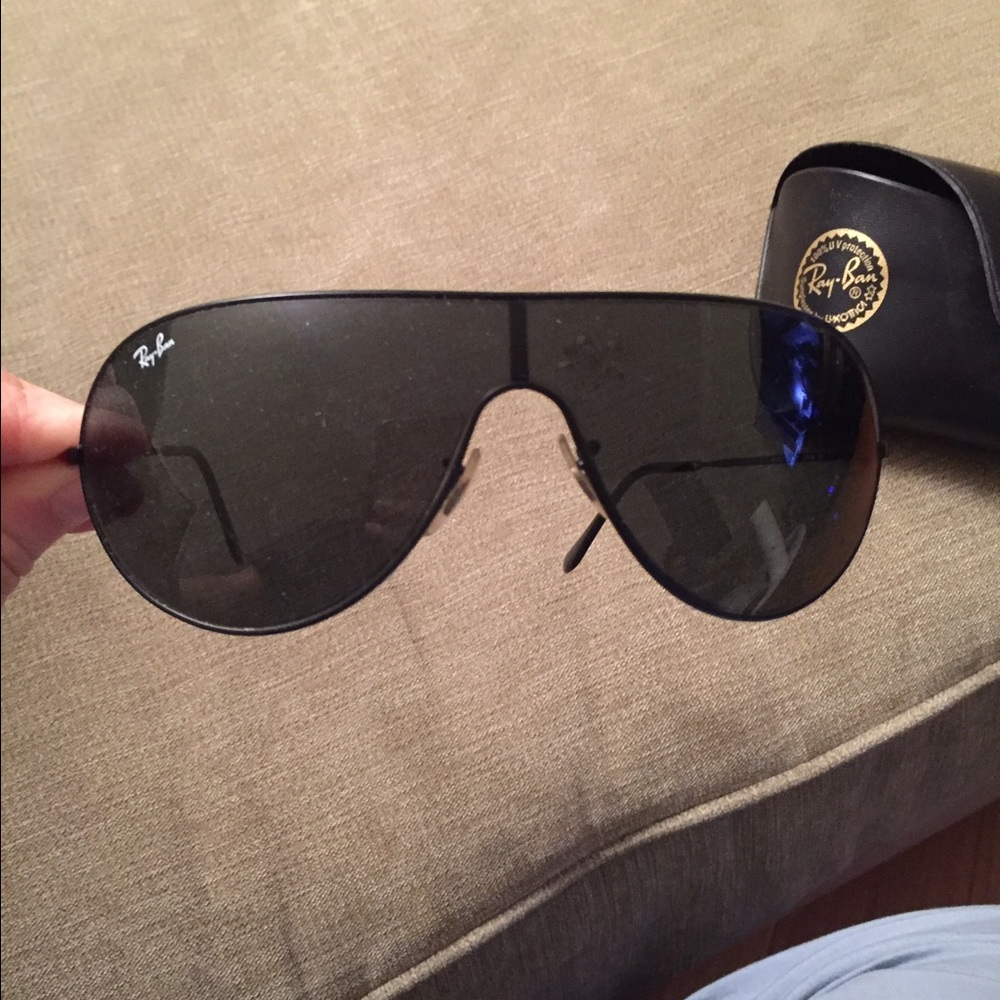 Authentic Rayban 3250  black rims/ lenses