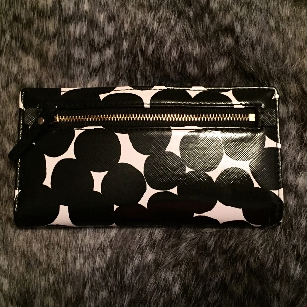 🎁FINAL PRICE🎁
KATE SPADE ♠️ WALLET - Picture 4 of 4