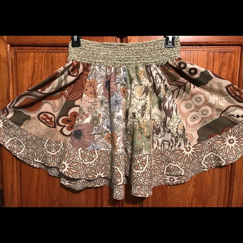 BUNDLE OF XHILARATION SKIRT M & SO Size M/S🎋