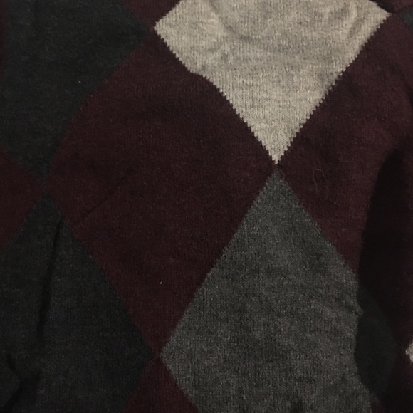 Pattern Sweater - Picture 3 of 3