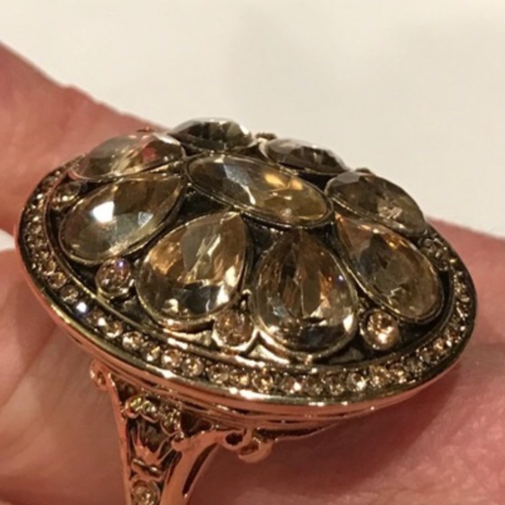 Akkad Champagne Ring
