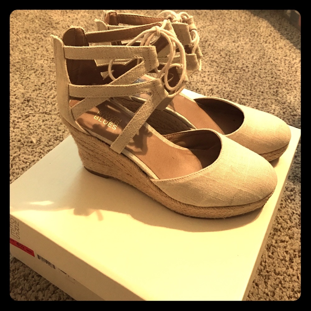 Adorable cream wedges