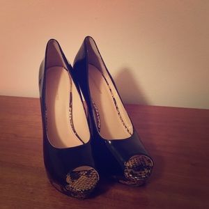 Enzo Angiolini women's peep toe platform pump