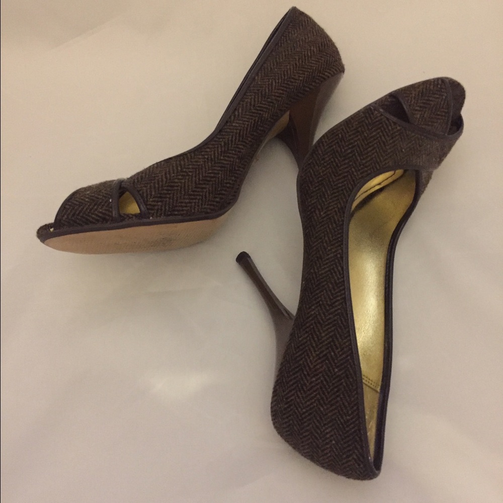 Brown Heels - Picture 2 of 3