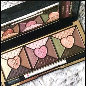 Too Faced Love Eyeshadow Palette