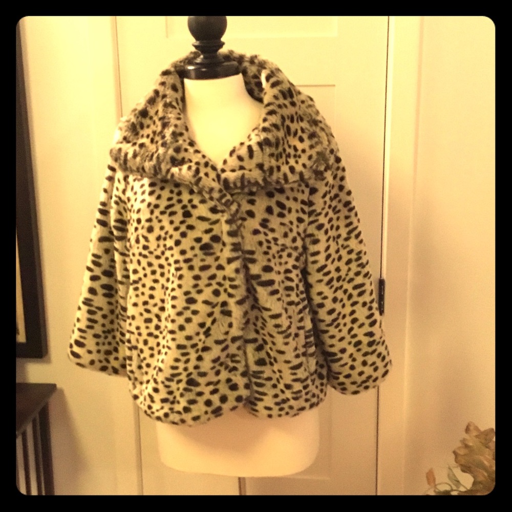 Leopard print faux fur jacket