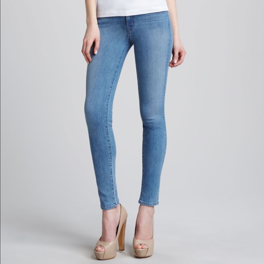 J Brand Skinny Jeans in Coastal