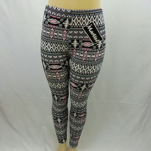 🆕Boho, Tribal Leggings, NWT