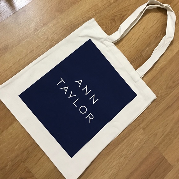 🍀 Ann Taylor Tote Bag - Picture 3 of 4