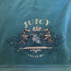 Selling this jacket because it no longer fits.