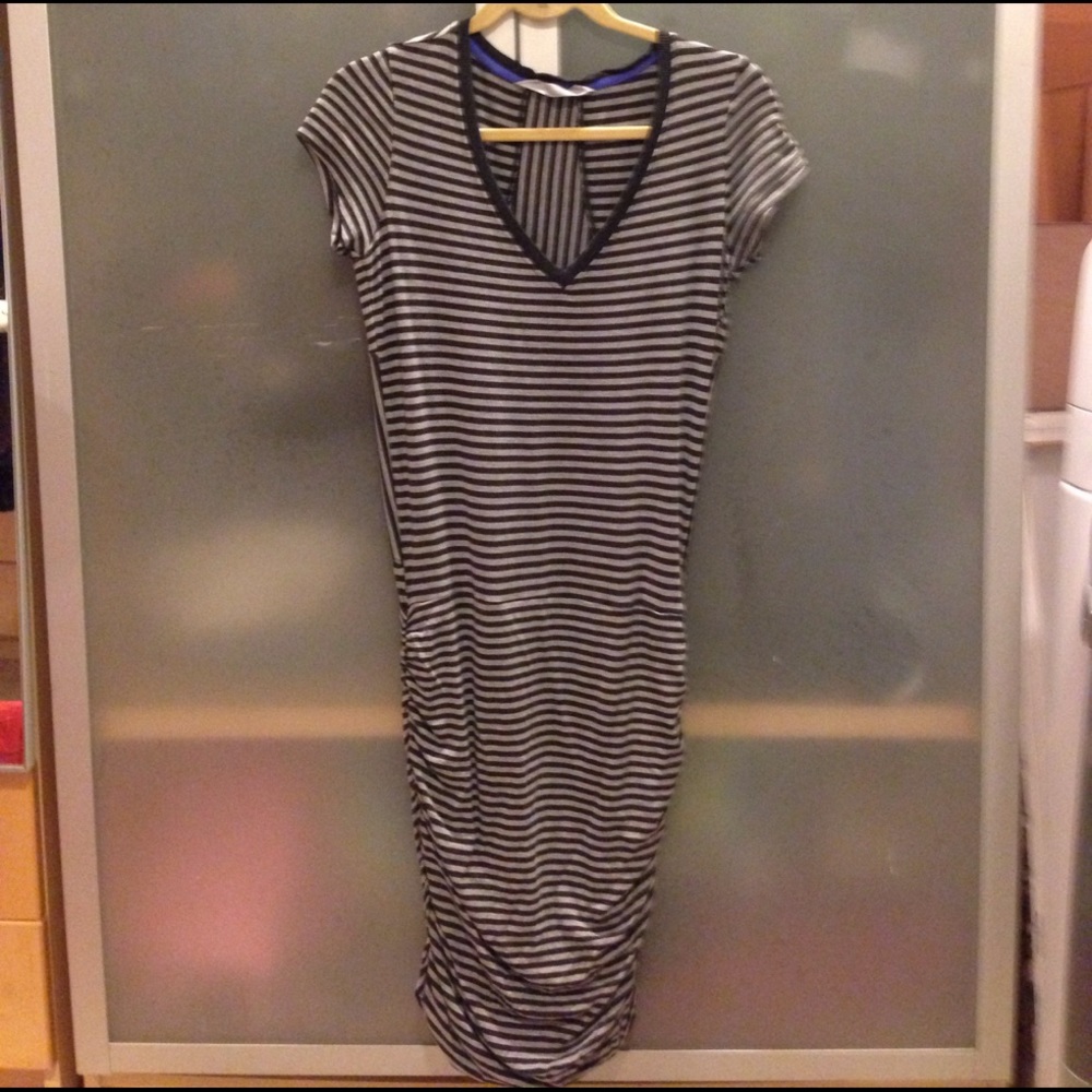 Athleta t-shirt dress- small