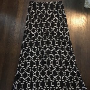Patterned Maxi Skirt
