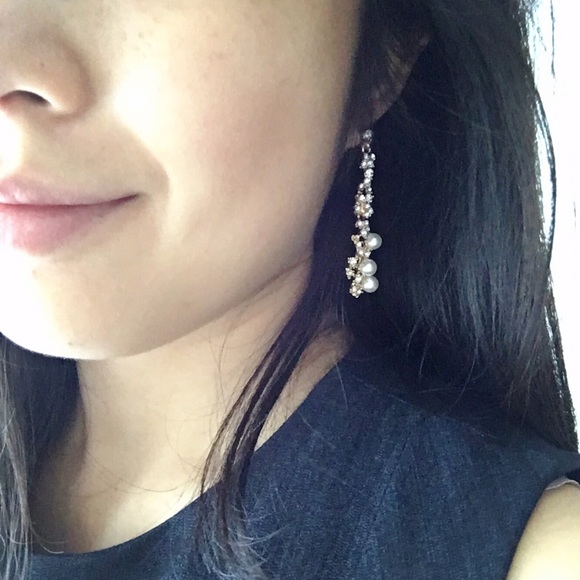 ✨Rhinestone Dangle Earrings✨ - Picture 4 of 5