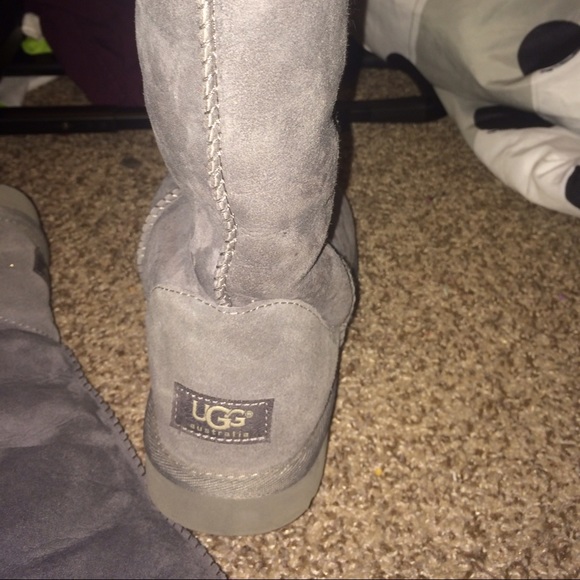 Grey UGG Boots - Little to no wear - Picture 2 of 3