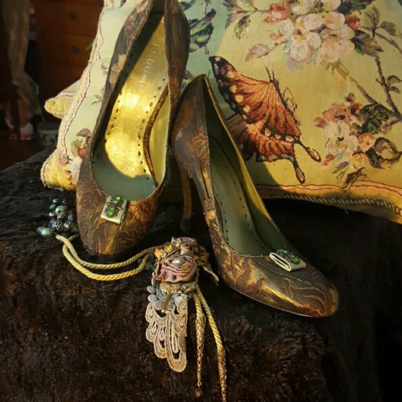 BCB GIRLS TAPESTRY PUMPS - Picture 8 of 8