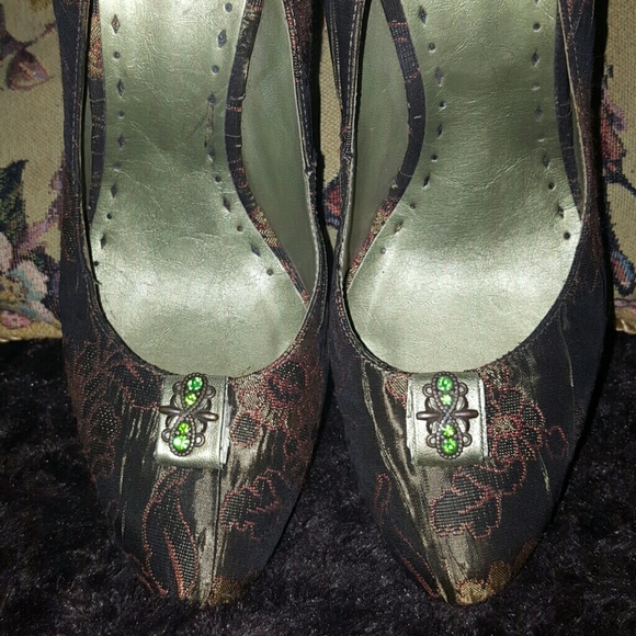 BCB GIRLS TAPESTRY PUMPS - Picture 5 of 8