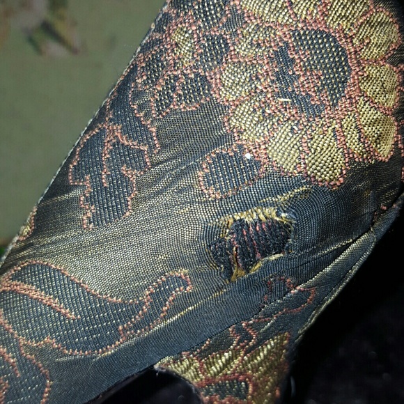 BCB GIRLS TAPESTRY PUMPS - Picture 7 of 8