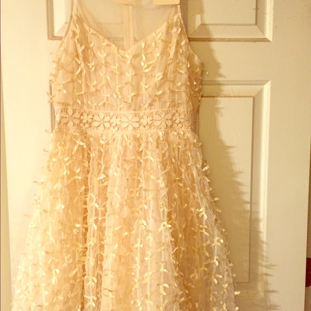 Beautiful country style wedding dress
