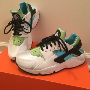 NIKE AIR HUARACHE WOMENS(7)