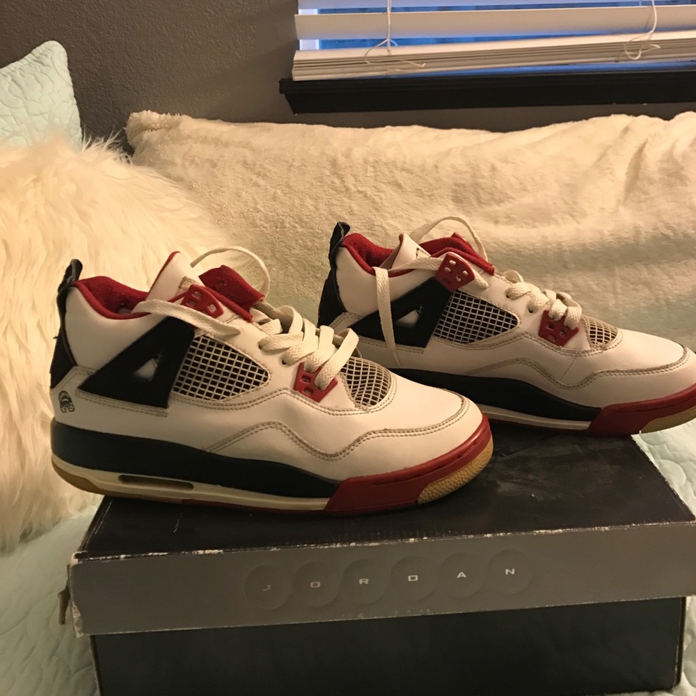 ❗️RETRO 4 JORDANS❗️