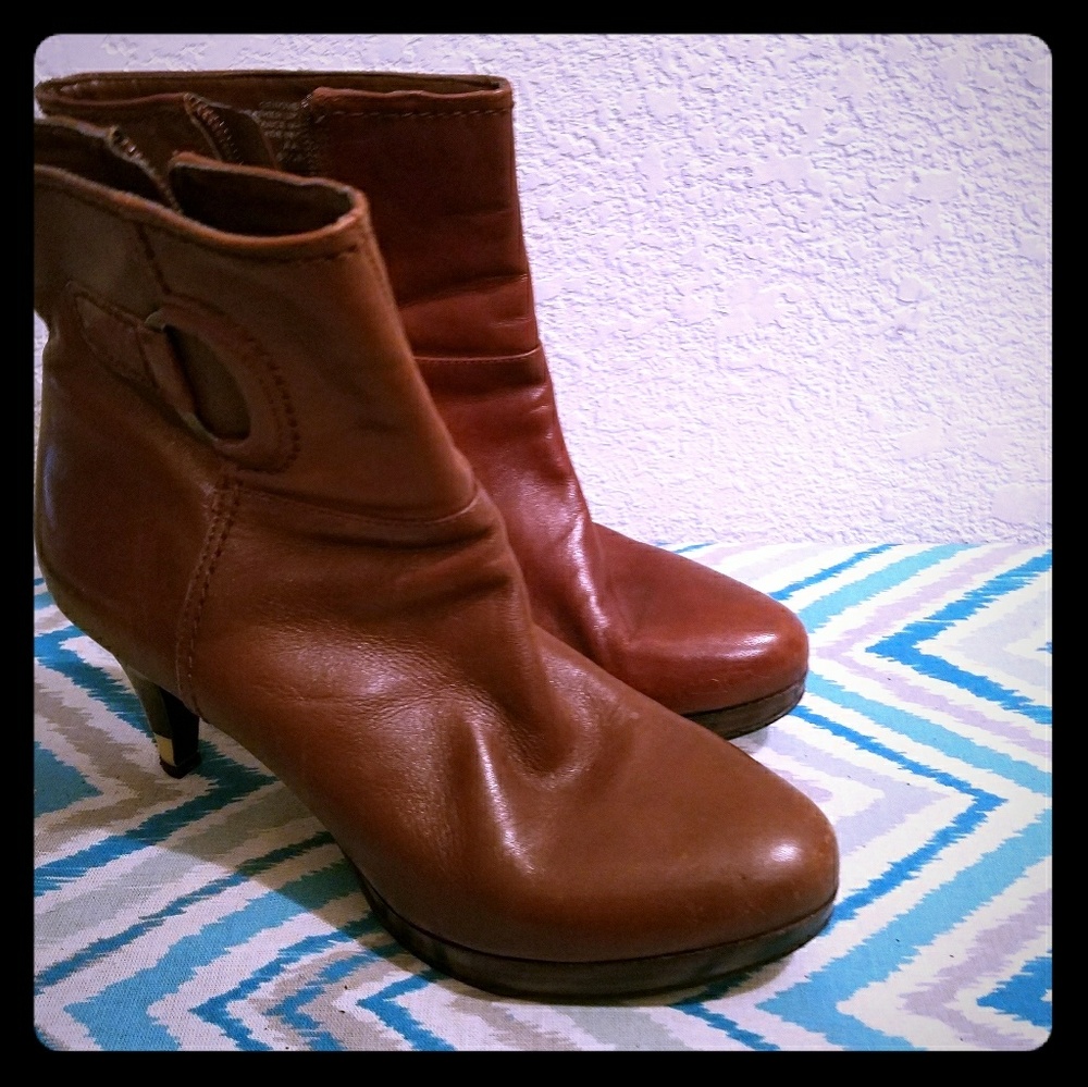 Cognac/Brown leather ankle boots