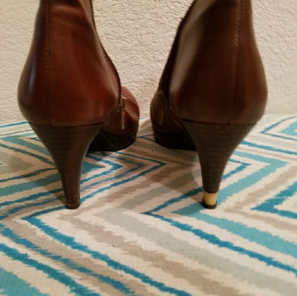 Cognac/Brown leather ankle boots - Picture 3 of 4