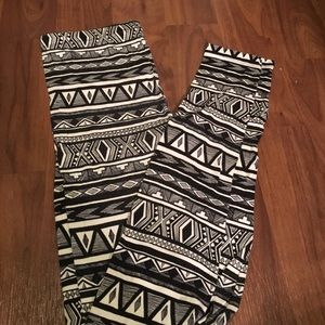 Black and White Aztec leggings