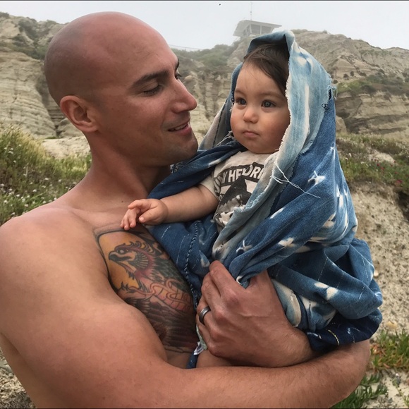 Meet your Posher, Taylor - Picture 3 of 5