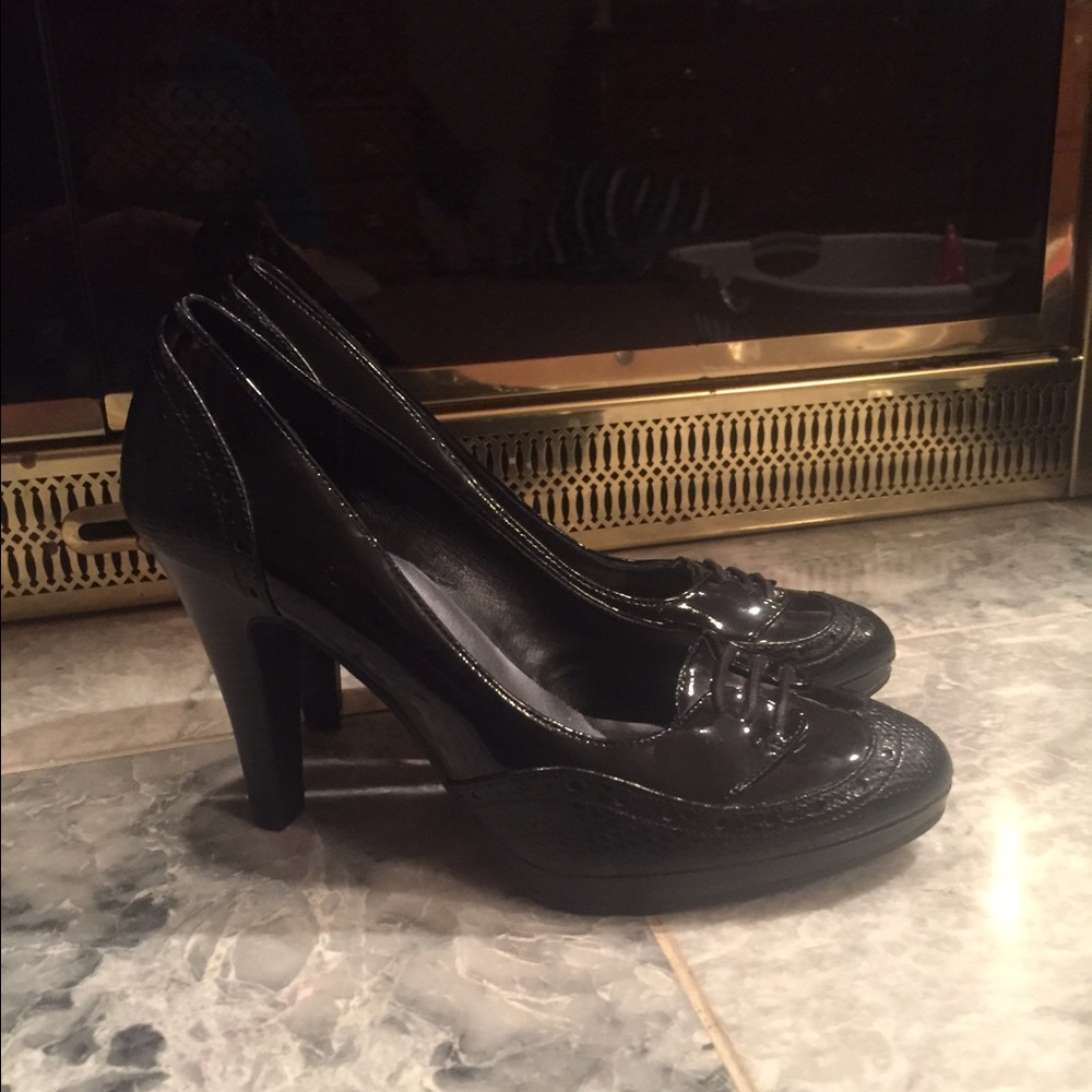 NWOT Fioni Black Oxford Pumps, size 8.5