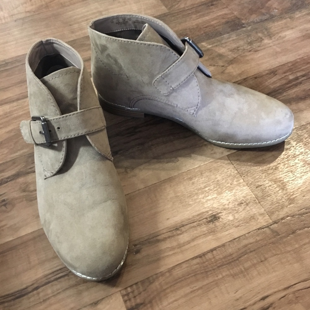 Hipster bootie.