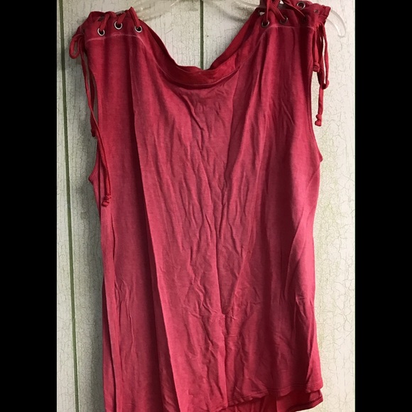 Rock & Republic Tops - Hi low asymmetrical tank top