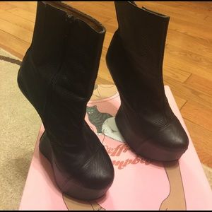 Jeffrey Campbell Moon over Black Python