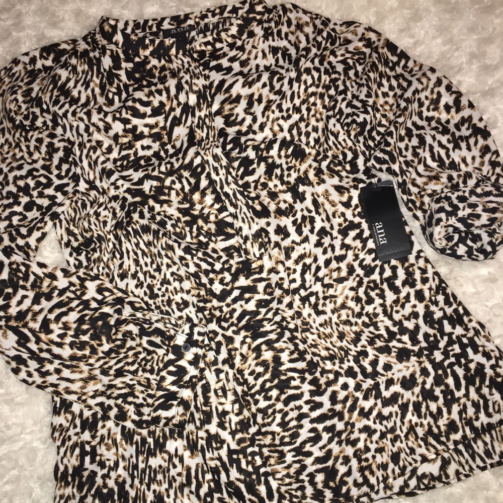 NWT Leopard Top - Picture 3 of 7