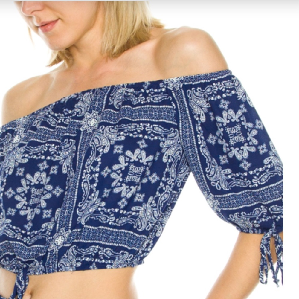 🆕Off The Shoulder Paisley Print Crop Top - Picture 2 of 4